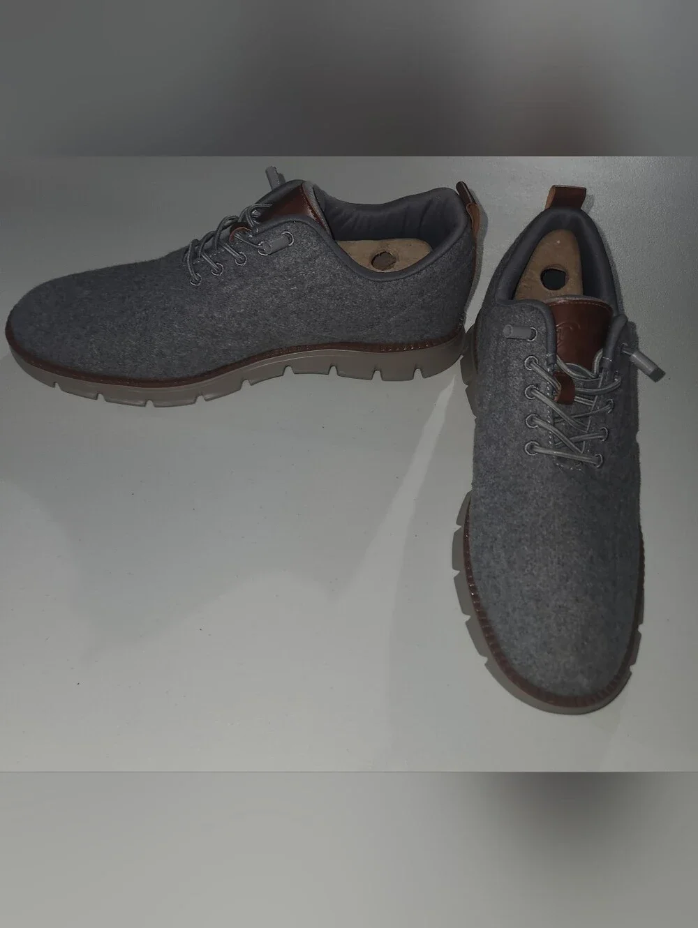 Men's Gray Wool-Blend Casual Shoes with Brown Trim Size 12 US / EU 46